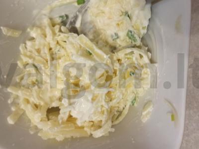 Sūrio ritinėliai iš lavašo Žingsnis 3