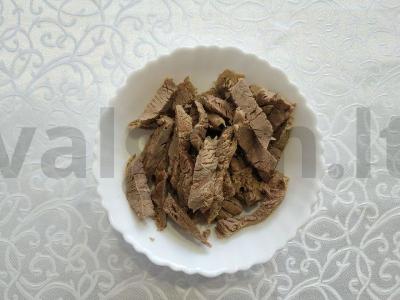 Salotas „Tbilisis“ su jautiena, pupelėmis, prieskoninėmis žolelėmis ir granatu Žingsnis 1