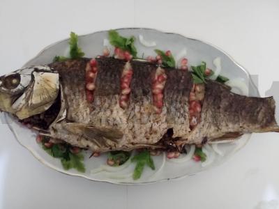 Karšis su graikiniais riešutais, paruoštas ant grotelių pagrindine nuotrauka