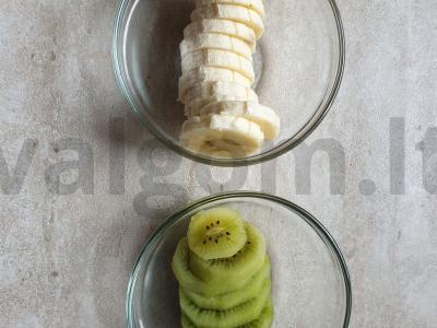 Grietinėlės - vaisių desertas Žingsnis 1