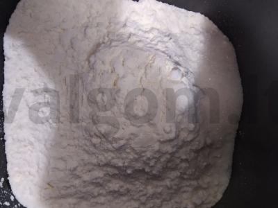 Baltas duona duonos kepimo mašinoje Žingsnis 2