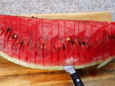 Gražus aromatingo arbūzo pateikimas Žingsnis 4