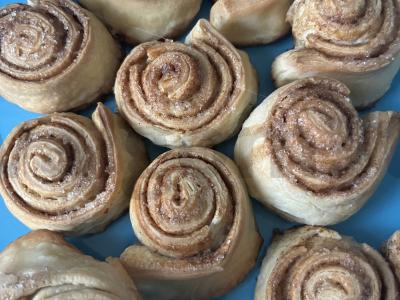 Cinnabon bandelės su grietinės kremu Žingsnis 12