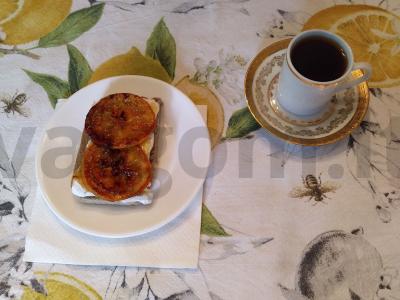 Sumuštinis su kamamberu ir karamelizuota apelsinu pusryčiams Žingsnis 5