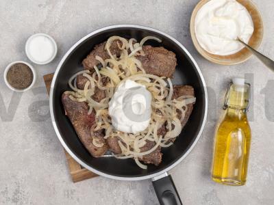 Jautienos kepenys Stroganovo stiliumi Žingsnis 2