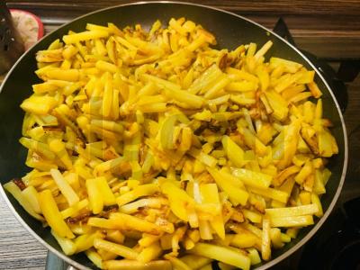 Bulvės su marinuotais svogūnais ir šonine kaip vaikystėje Žingsnis 10