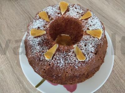 Morkų keksiukas su vaniliniu cukrumi pagrindine nuotrauka