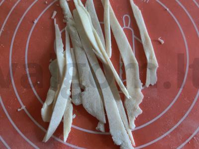 Česnakiniai spagečiai su šonine Žingsnis 6