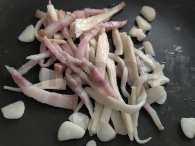 Česnakiniai spagečiai su šonine Žingsnis 12