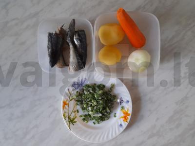 Skumbrijos galvų sriuba Žingsnis 1