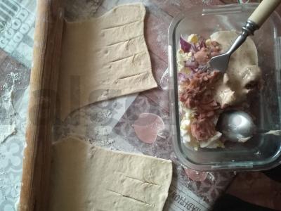 Sluoksniuoti pyragėliai su tunu, sūriu ir kiaušiniu Žingsnis 2