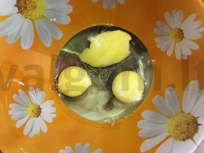 Saulėtas kukurūzų biskvitas Žingsnis 1