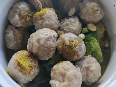 Brokoliai su kalakutienos kotletais Žingsnis 4