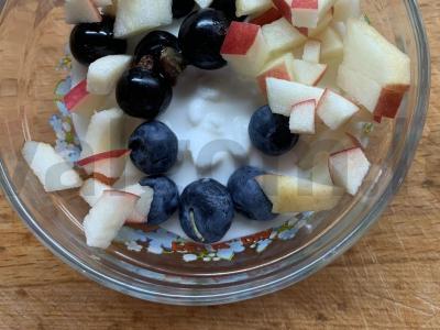 Salotas su grūdėtu varškės sūriu „Rytinis“ Žingsnis 3