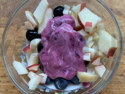 Salotas su grūdėtu varškės sūriu „Rytinis“ Žingsnis 4