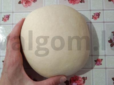 Česnakiniai pampuškos prie boršo Žingsnis 2