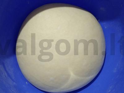 Česnakiniai pampuškos prie boršo Žingsnis 3