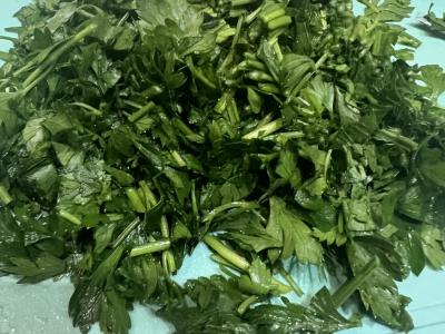 Vasaros sriuba su rūgštynėmis Žingsnis 1