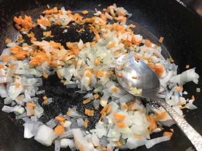 Sotūs bulguro košė su vištienos faršu Žingsnis 1