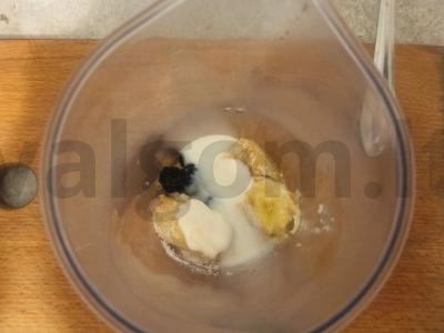 Uogų-bananų desertas su jogurtu Žingsnis 1