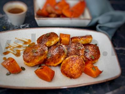 Varškė su moliūgu ir namine sūdyta karamele pagrindine nuotrauka