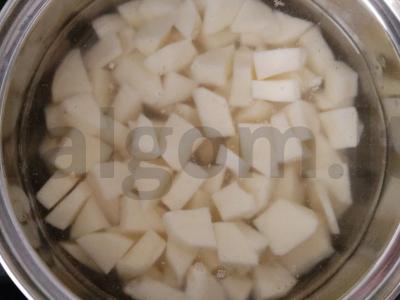 Purūs mieliniai pyragėliai su bulvėmis keptuvėje Žingsnis 1