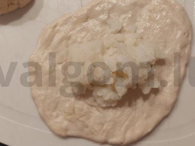 Purūs mieliniai pyragėliai su bulvėmis keptuvėje Žingsnis 3