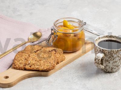 Persikų džemas su migdolais pagrindine nuotrauka