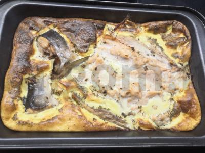 Rožinė lašiša grietinėlės omlete pagrindine nuotrauka