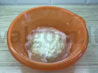 Koldūnai su varške ir džiovintais duonos gabalėliais Žingsnis 1