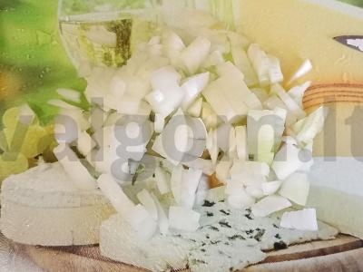 Vištienos sriuba su makaronais ir bulvėmis Žingsnis 2