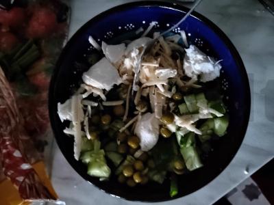 Greitas salotas su kiaušiniais, sūriu ir žolelėmis Žingsnis 4