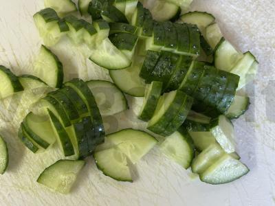 Graikiškas salotas su sūriu ir grūdėta garstyčia Žingsnis 1