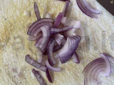 Graikiškas salotas su sūriu ir grūdėta garstyčia Žingsnis 3