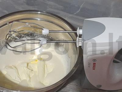 Vyšnių pyragas iš kvietinių miltų Žingsnis 1