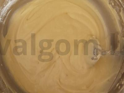 Vyšnių pyragas iš kvietinių miltų Žingsnis 2