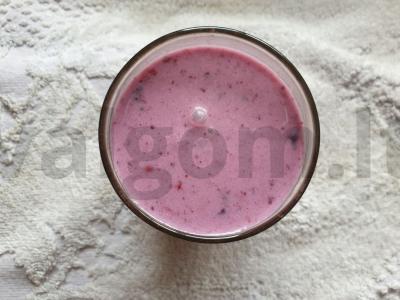 Pieno kokteilis su uogomis „Gaivumas“ Žingsnis 3