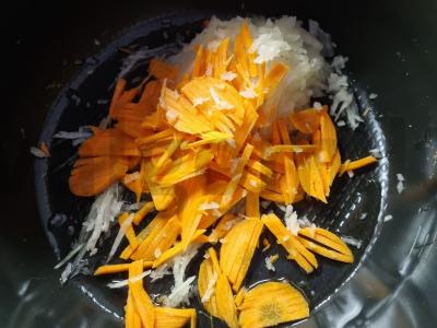 Sriuba iš šonkauliukų lėtojoje viryklėje Žingsnis 1