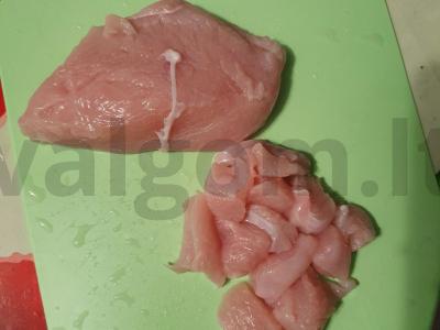 Grikių makaronai su vištiena ir daržovėmis pomidorų padaže Žingsnis 1