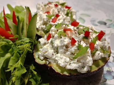 Avokado valtelės su varške ir žolelėmis Žingsnis 4