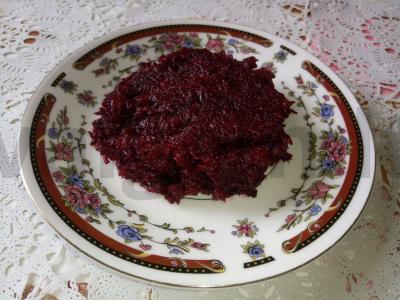 Kiaušiniai, įdaryti burokėliais, sūriu ir kiaušinio tryniais Žingsnis 1