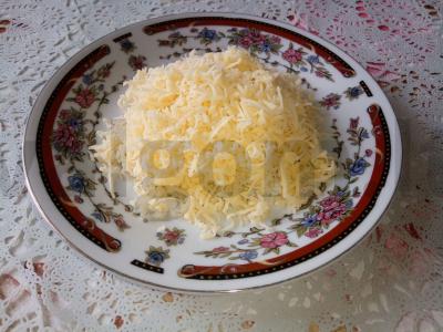 Kiaušiniai, įdaryti burokėliais, sūriu ir kiaušinio tryniais Žingsnis 4