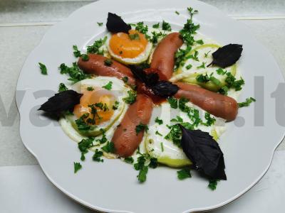 Kiaušinienė su saldžiuoju pipiru ir sacibeli pagrindine nuotrauka