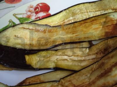 Baklažanų ritinėliai su daržovėmis Žingsnis 2