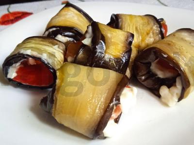 Baklažanų ritinėliai su daržovėmis pagrindine nuotrauka