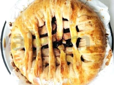 Švelnus mielinis pyragas pagrindine nuotrauka