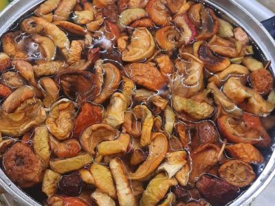 Džiovintų vaisių kompotas Žingsnis 2