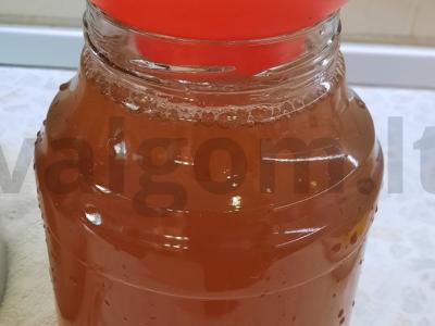 Džiovintų vaisių kompotas pagrindine nuotrauka