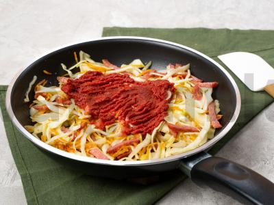 Daržovių troškinys su saliami Žingsnis 2