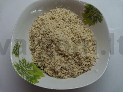 Smulkus varškės pyragas su vyšniomis ir juodaisiais serbentais Žingsnis 4